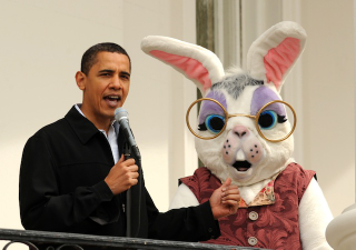 Illustration for article titled White House Easter: Obama Tells Screaming Kids 'Bees Are Good'